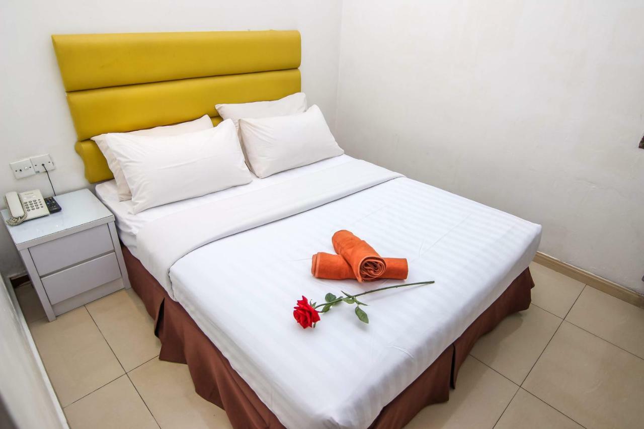 Rose Cottage Hotel Taman Impian Senai Τζόχορ Μπάχρου Εξωτερικό φωτογραφία
